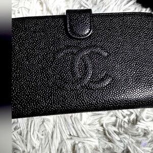 CHANEL BLACK CAVIAR WALLET